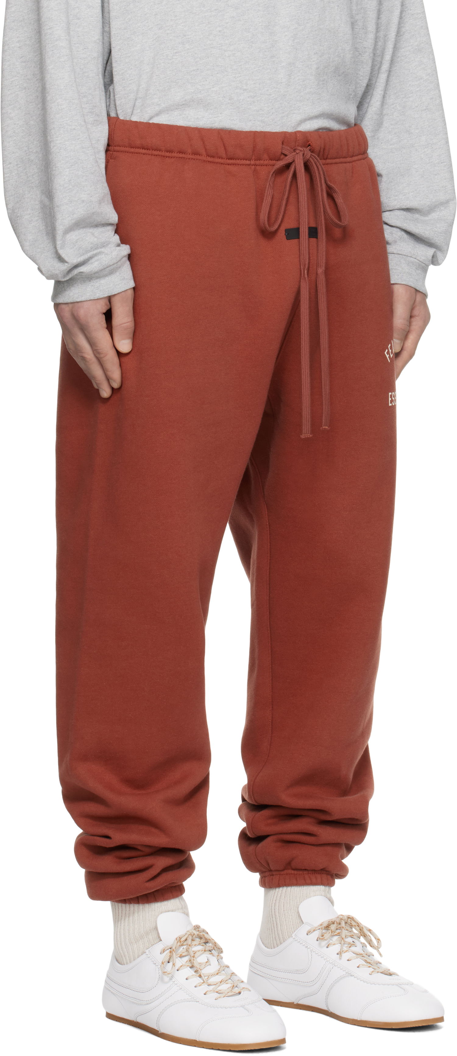 Спортни панталони Fear of God Fear of God ESSENTIALS Fleece Sweatpants Червено | 130HO242026F, 1