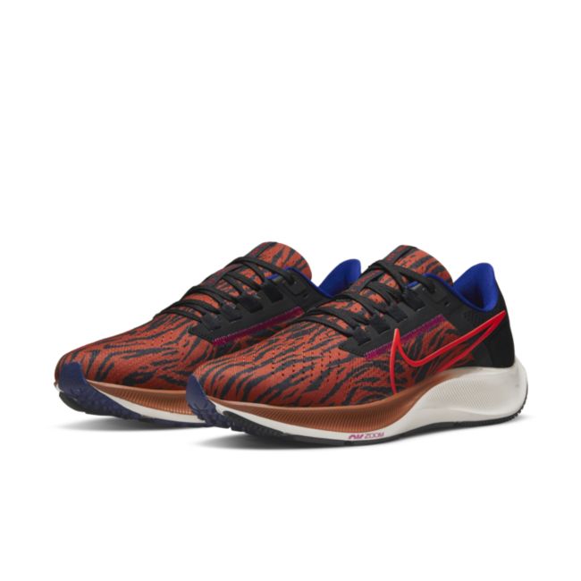Кецове и обувки Nike Air Zoom Pegasus 38 W Оранжево
 | DQ7650-800, 1