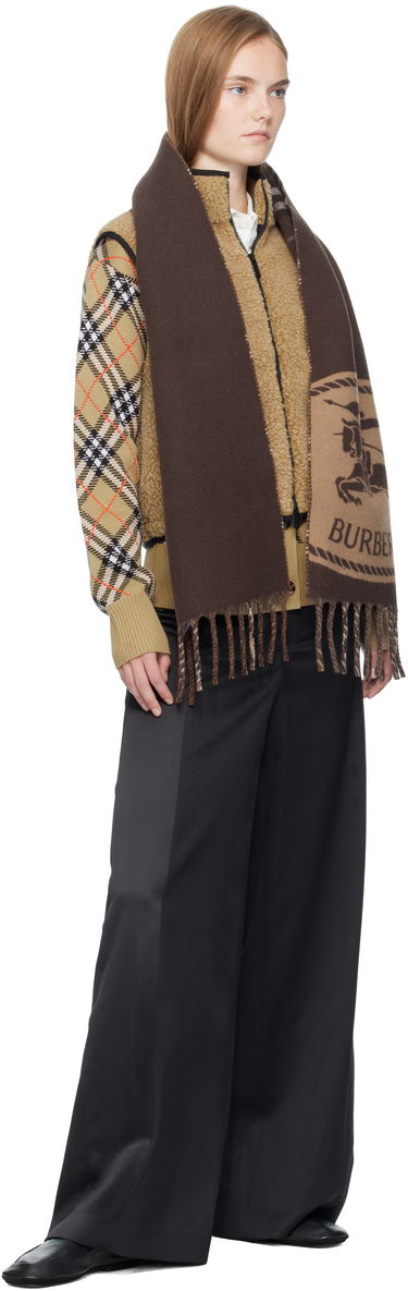 Шал Burberry Burberry Reversible Knight Stamp Scarf Кафяво | 8112977, 2