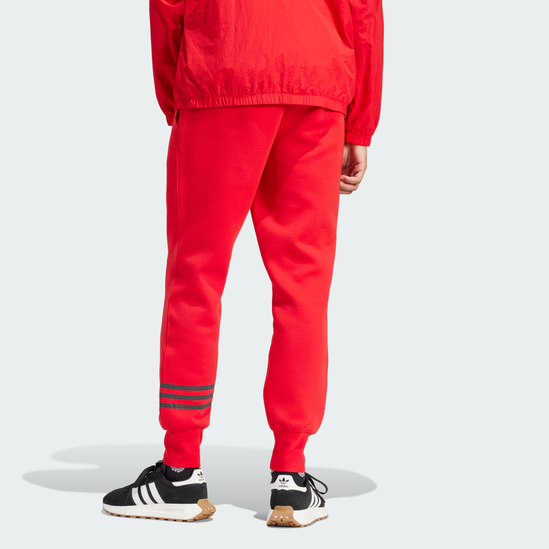 Спортни панталони adidas Performance Cuffed Street Pants Червено | IR9443, 1