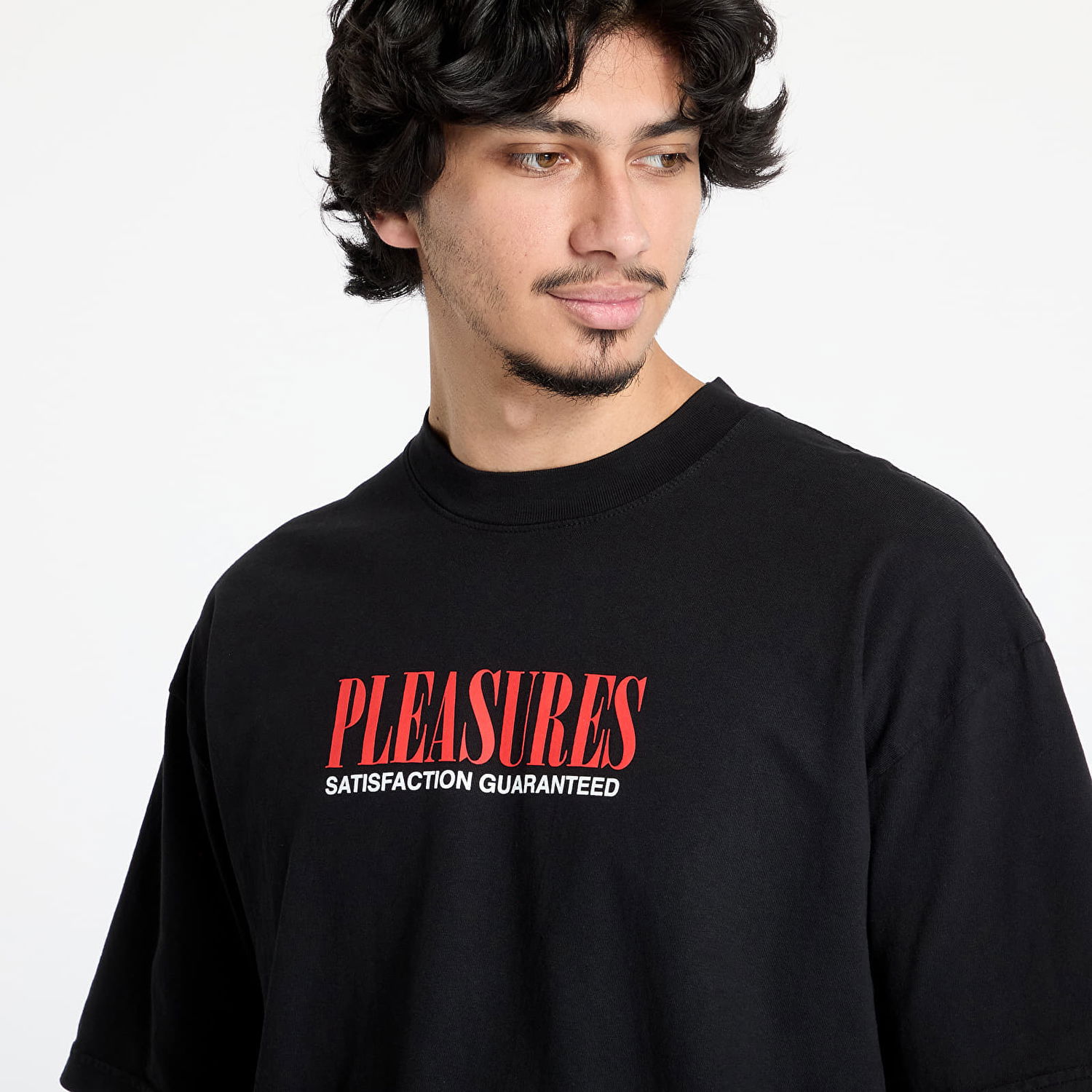 Тениска Pleasures Pleasures Satisfaction T-Shirt Черно | P25SP052 BLACK, 1