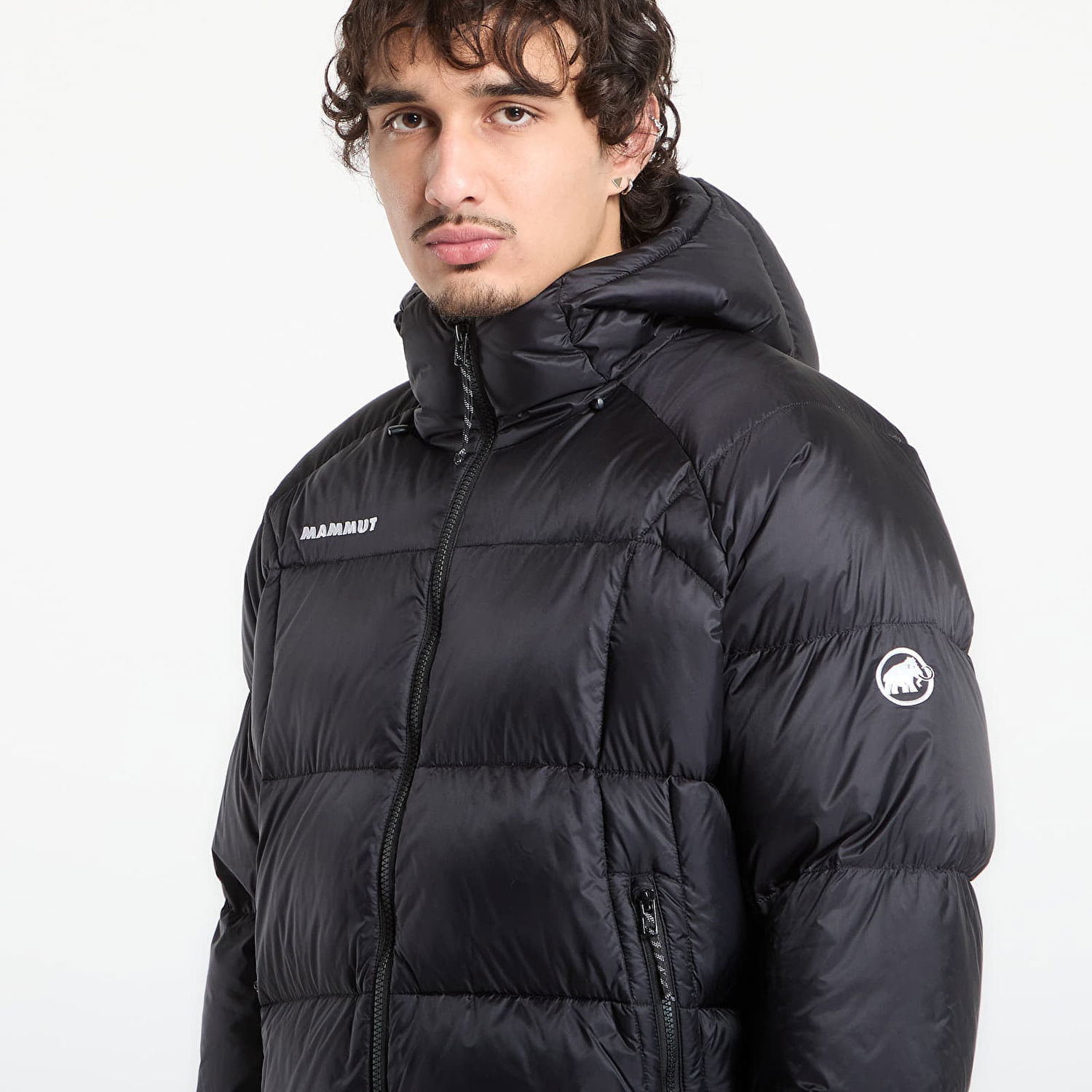 Пухо яке Mammut Glacier Glow IN Hooded Jacket Черно | 1013-03750 black, 1