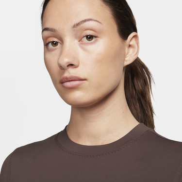 Тениска Nike Fitted Dri-FIT Long Sleeve Top Кафяво | FQ2148-237, 2