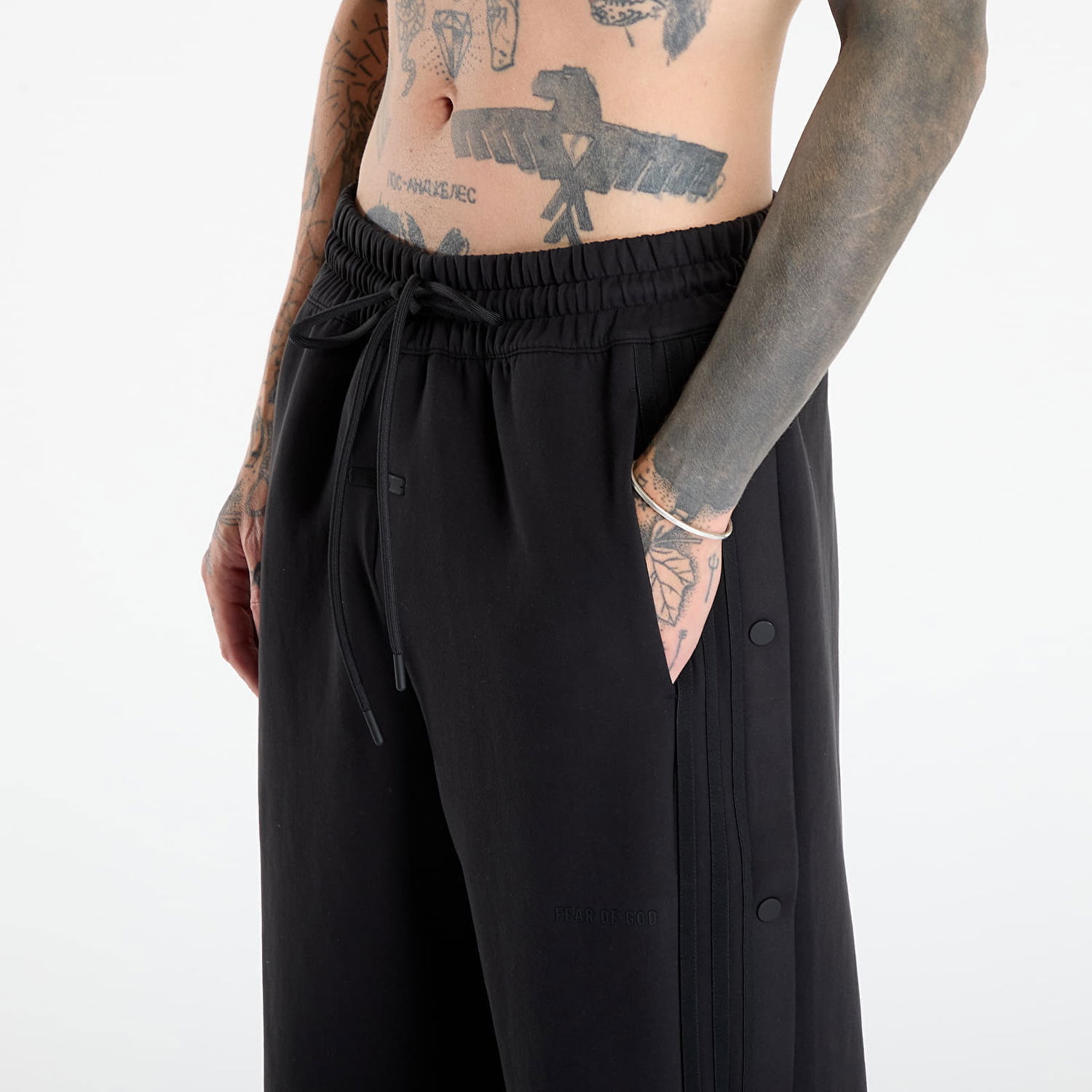 Спортни панталони adidas Originals Fear Of God Athletics Suede Tearaway Pant Черно | KA4566, 1
