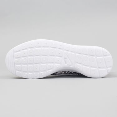 Кецове и обувки Nike Roshe One Print Premium Черно | 833620-010, 4