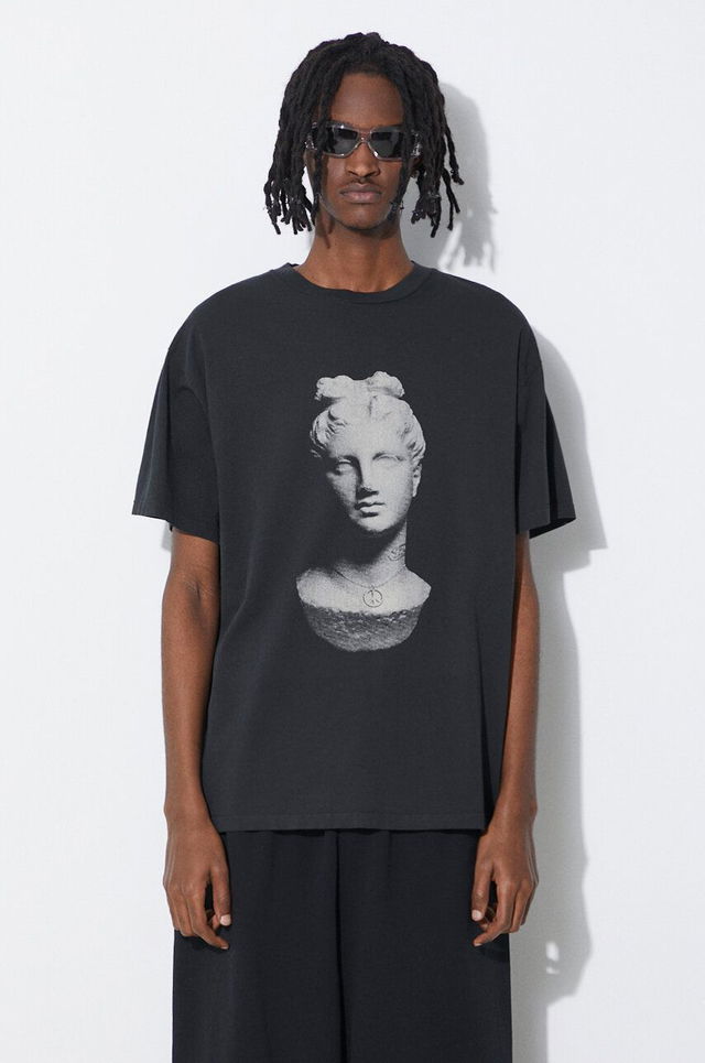 Aged Statue Graphic T-shirt