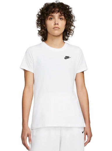 Sportswear Club Essentials Tee