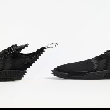 Кецове и обувки adidas Originals Pharrell Williams NMD_R1 Черно | GY4977, 0
