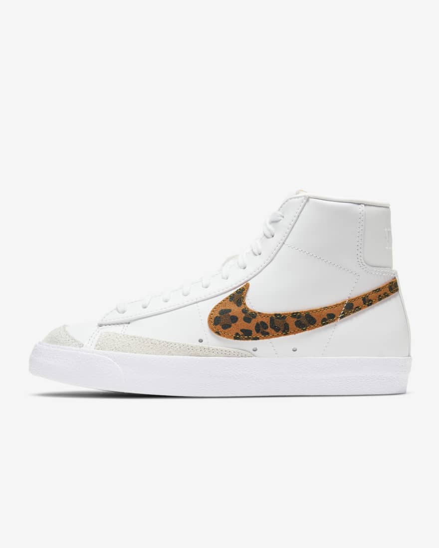 Кецове и обувки Nike Blazer Mid '77 SE Wmns Бяло | DA8736-101, 0