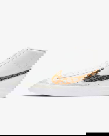Кецове и обувки Nike Blazer Mid '77 SE Wmns Бяло | DA8736-101, 0