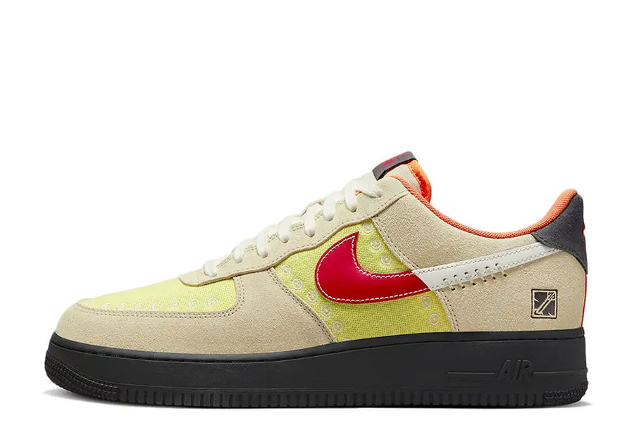Кецове и обувки Nike Air Force 1 Low "Somos Familia" Бежово | DZ5355-126, 1