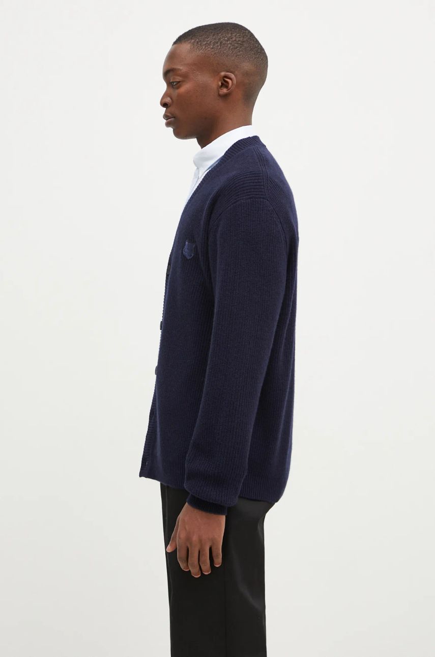 Пуловер MAISON KITSUNÉ Ribbed Cardigan With Logo Patch Зелено | NM00501KT1093, 1