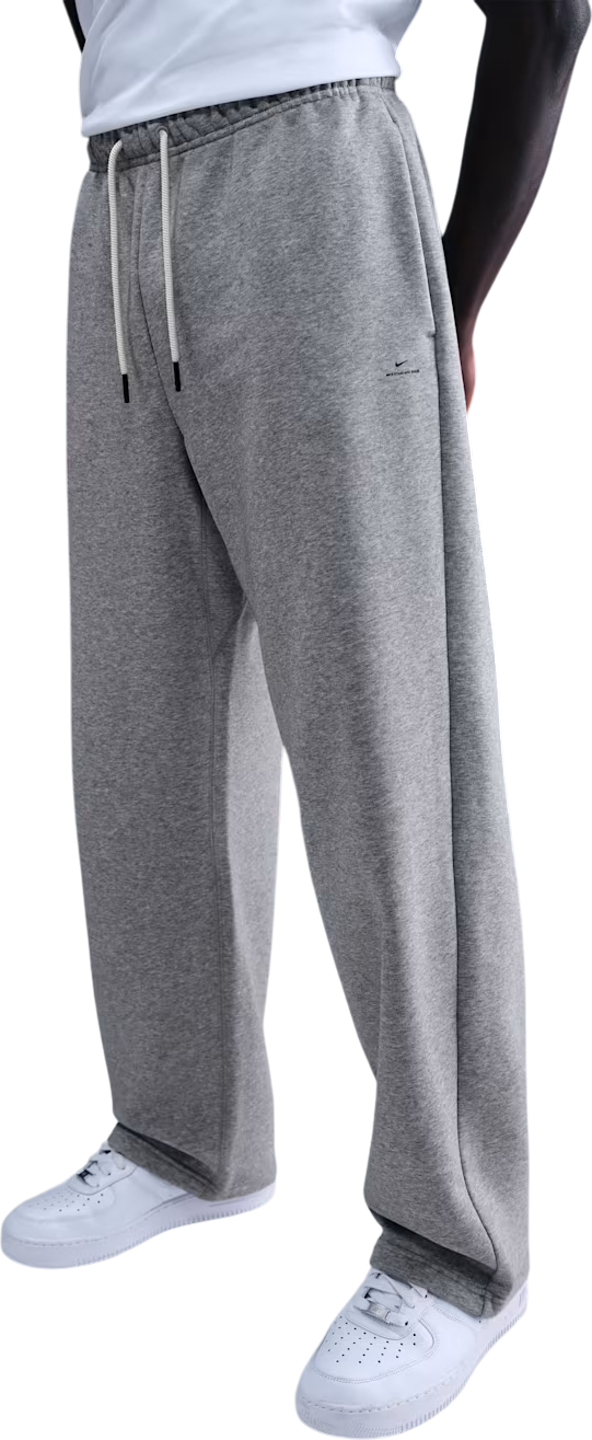 Спортни панталони Nike Therma-FIT Standard Issue Fleece Pant Сиво | im6333-063