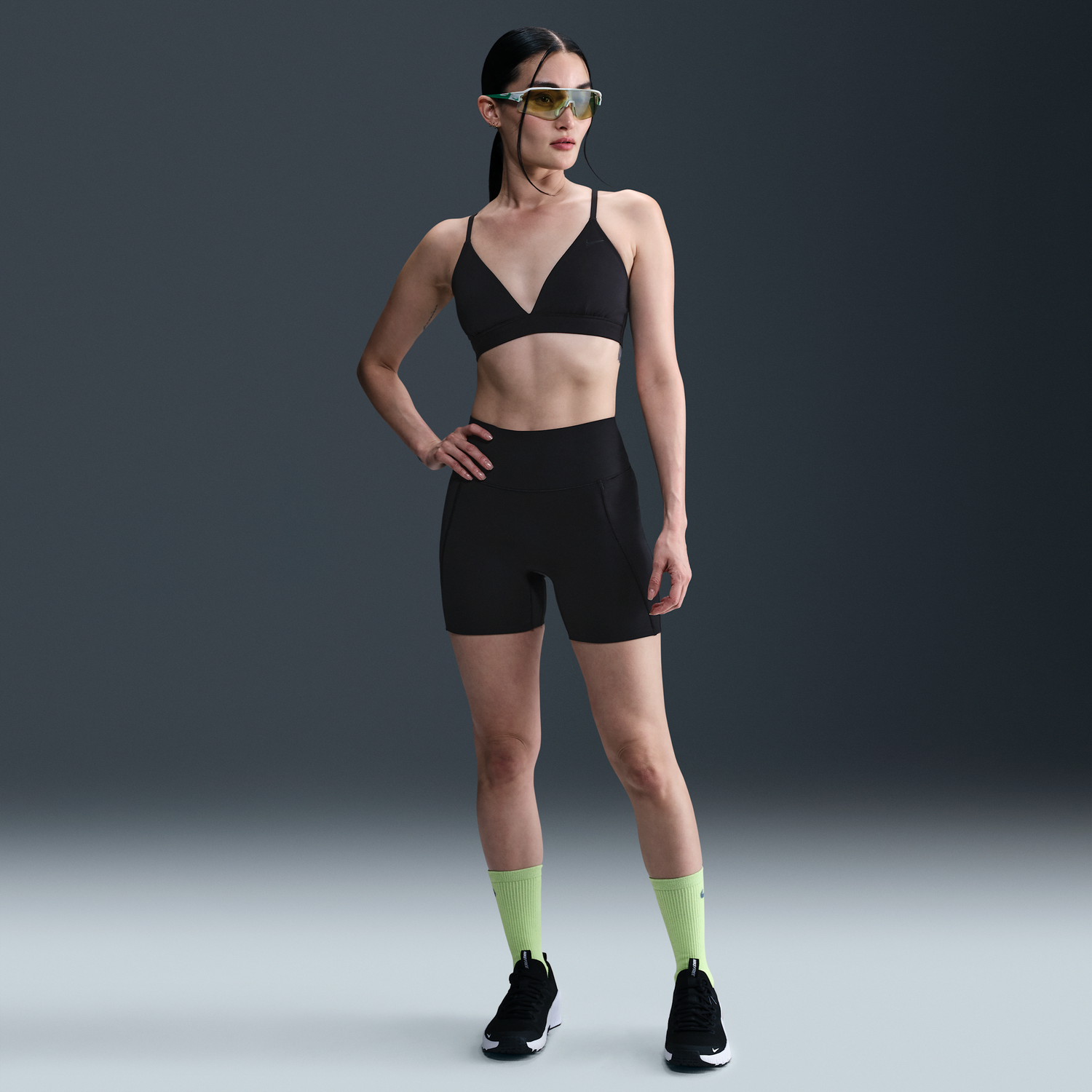 Сутиен Nike Form Light-Support Triangle Unpadded Sports Bra Черно | HQ7003-011, 1
