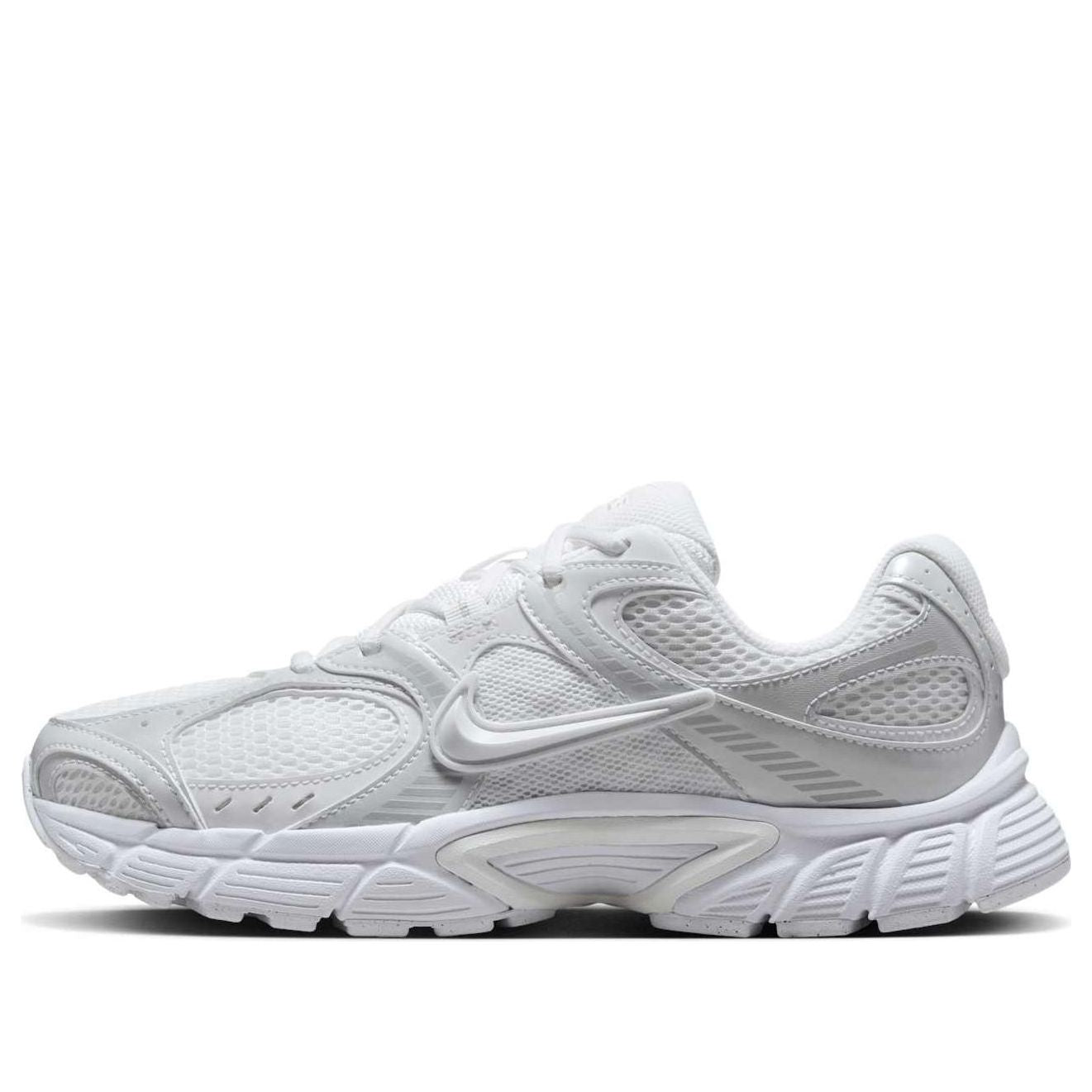 Кецове и обувки Nike V5 RNR 'White Metallic Silver' W Бяло | HQ7901-101, 0