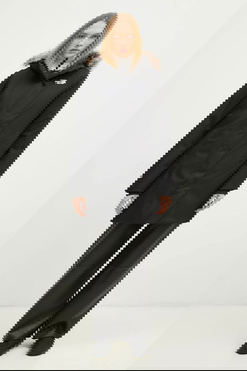Парка The North Face Arctic Down Parka Черно | NF0A84J24H01, 0