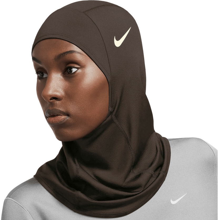 Облекло и аксесоари Nike PRO HIJAB 2.0 Кафяво | 9320-13-231