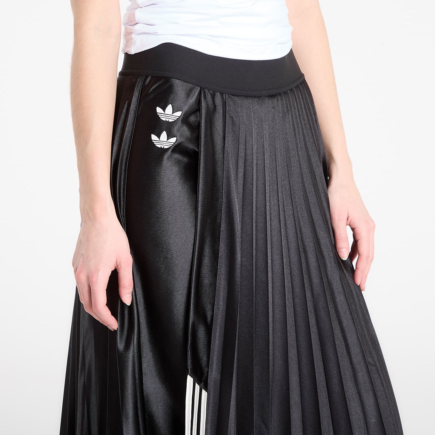 Пола adidas Originals Pleated Skirt x Willy Chavarria Черно | KD9352, 1