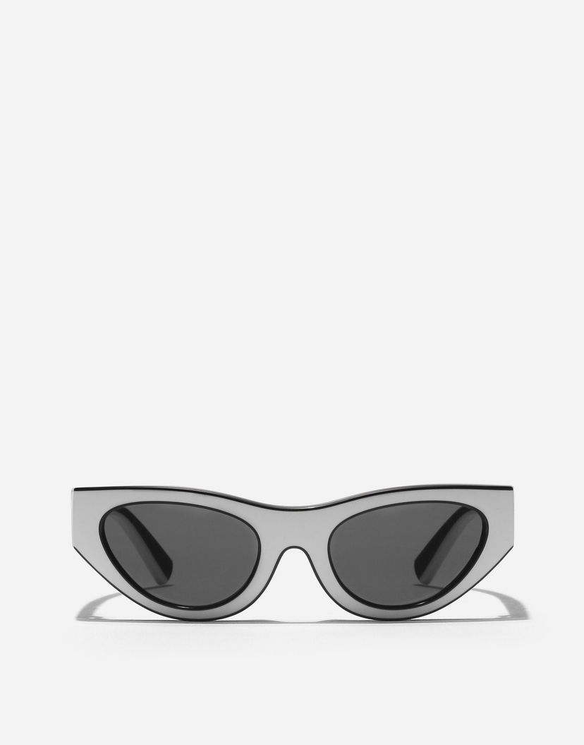 Слънчеви очила Dolce & Gabbana Dg Logo Sleek Cat-Eye Sunglasses Сиво | VG601GVN5879V000