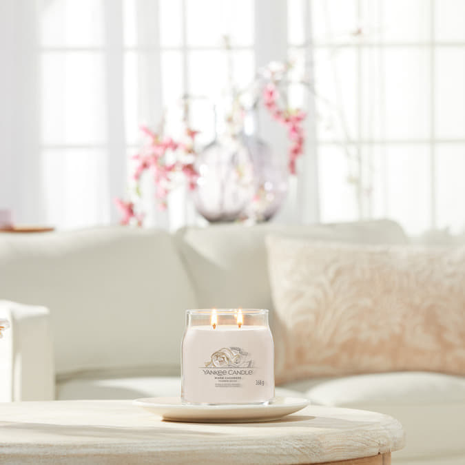 Свещи Yankee Candle Signature Medium Jar Candle Warm Cashmere Бежово | 40786, 1