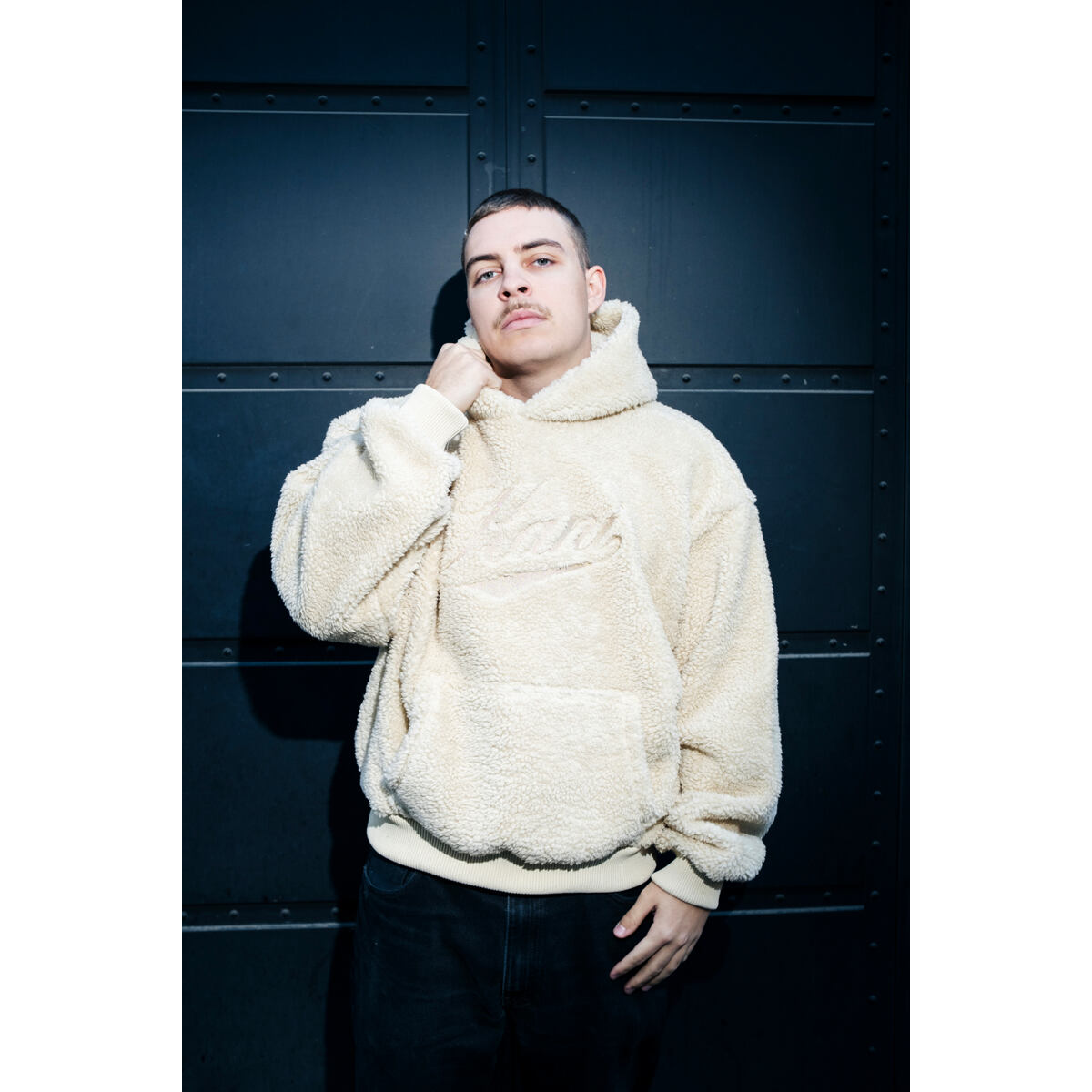 Суитчър Karl Kani Cursive Varsity Teddy Os Hoodie Бежово | PD00008925, 1