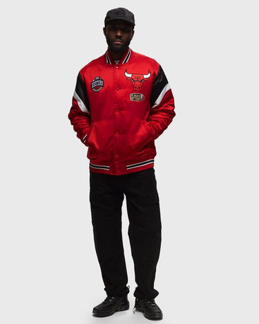 Яке бомбър Mitchell & Ness NBA HEAVYWEIGHT SATIN JACKET CHICAGO BULLS Червено | OJBF5516-CBUYYPPPSCAR, 1