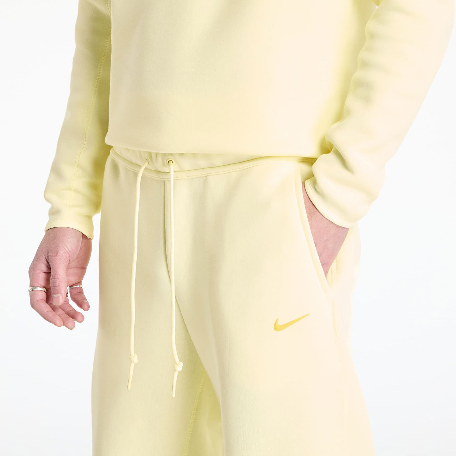 Спортни панталони Nike NOCTA Tech Fleece Pants Жълто | FD8460-821, 1