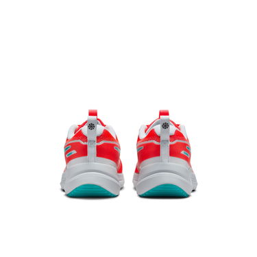 Кецове и обувки Nike Cosmic Runner Червено | HM4402-600, 3