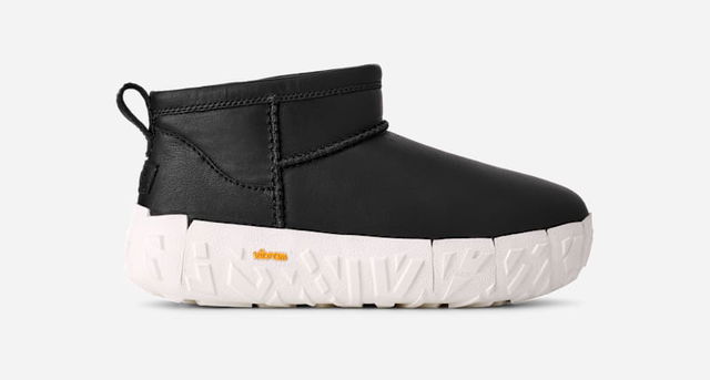 Classic Ultra Mini Wrap Tech Boot