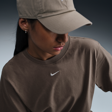 Тениска Nike Sportswear Essential T-Shirt Кафяво | FD4149-233, 4
