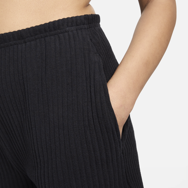 Къси панталони Nike Sportswear Chill Knit Черно | FN3674-010, 1