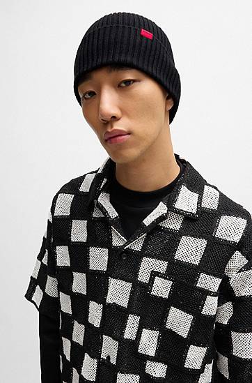 Шапка BOSS Virgin-Wool Ribbed Beanie with Logo Label Черно | 50524570, 1