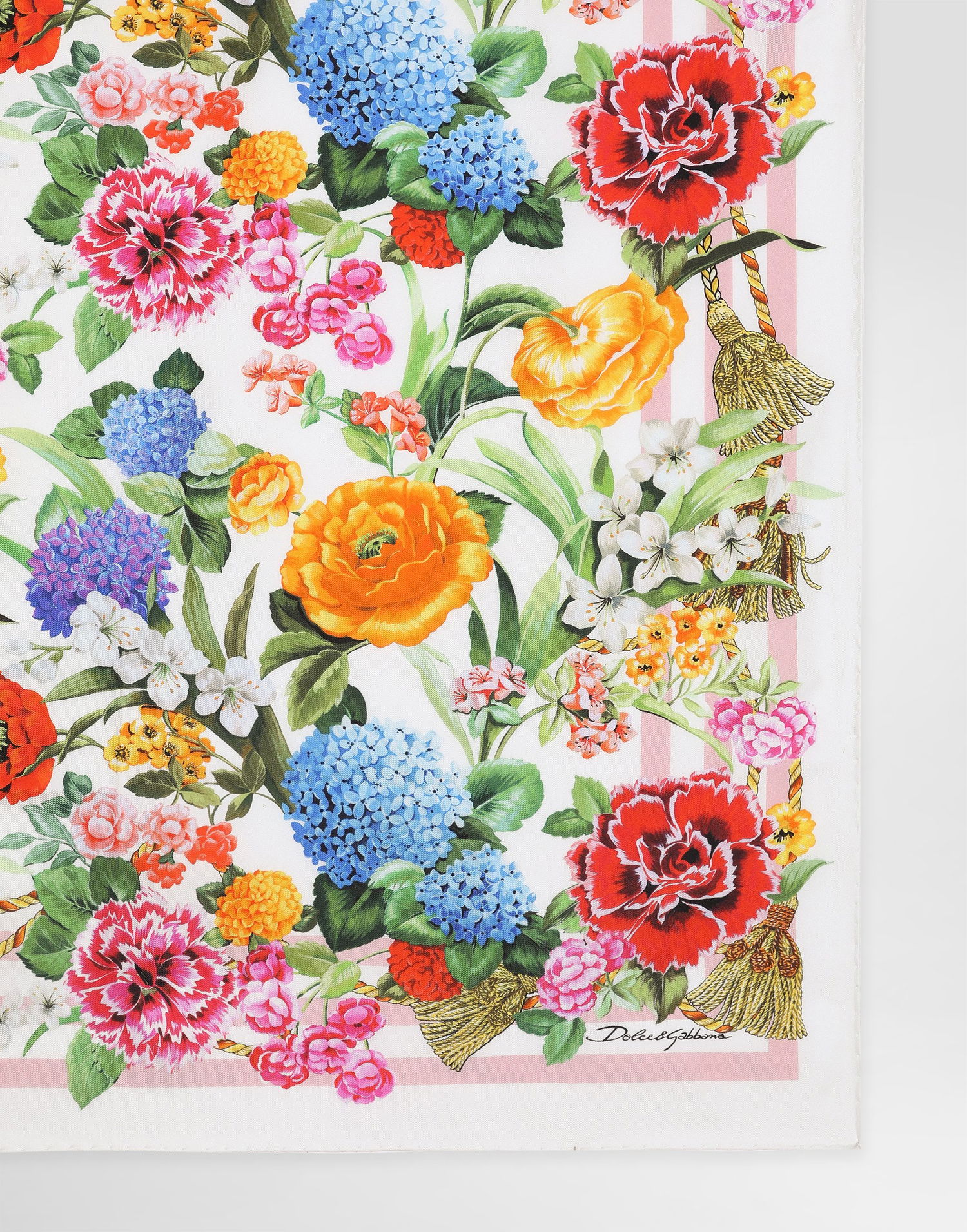 Шал Dolce & Gabbana Dolce & Gabbana Floral-Print Silk Twill Square Scarf Многоцветен | FN092RGDCV8HD5KU, 1