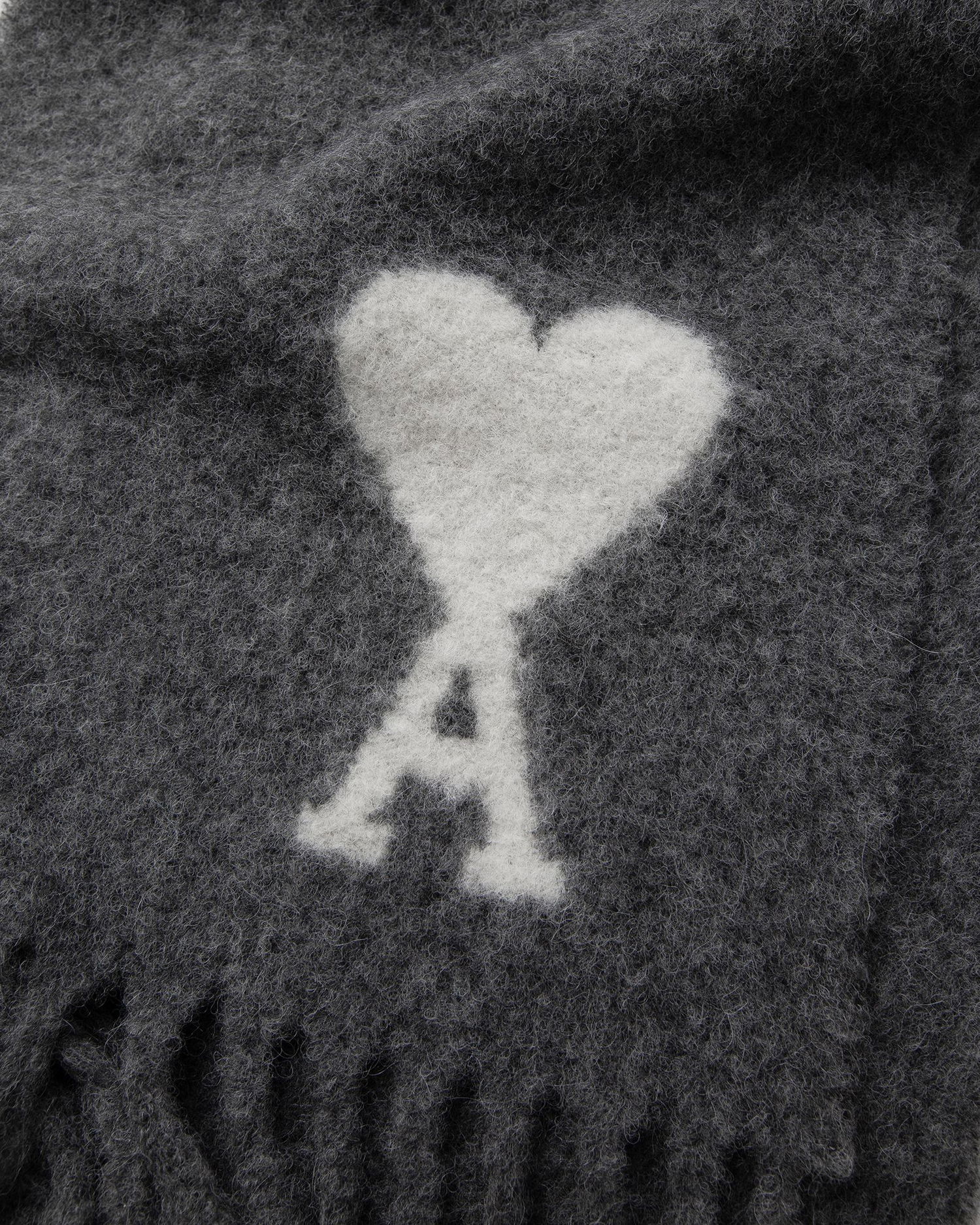 Шал AMI Paris ECHARPE DE COEUR OVERSIZE Черно | USF422.AW0054-061, 1