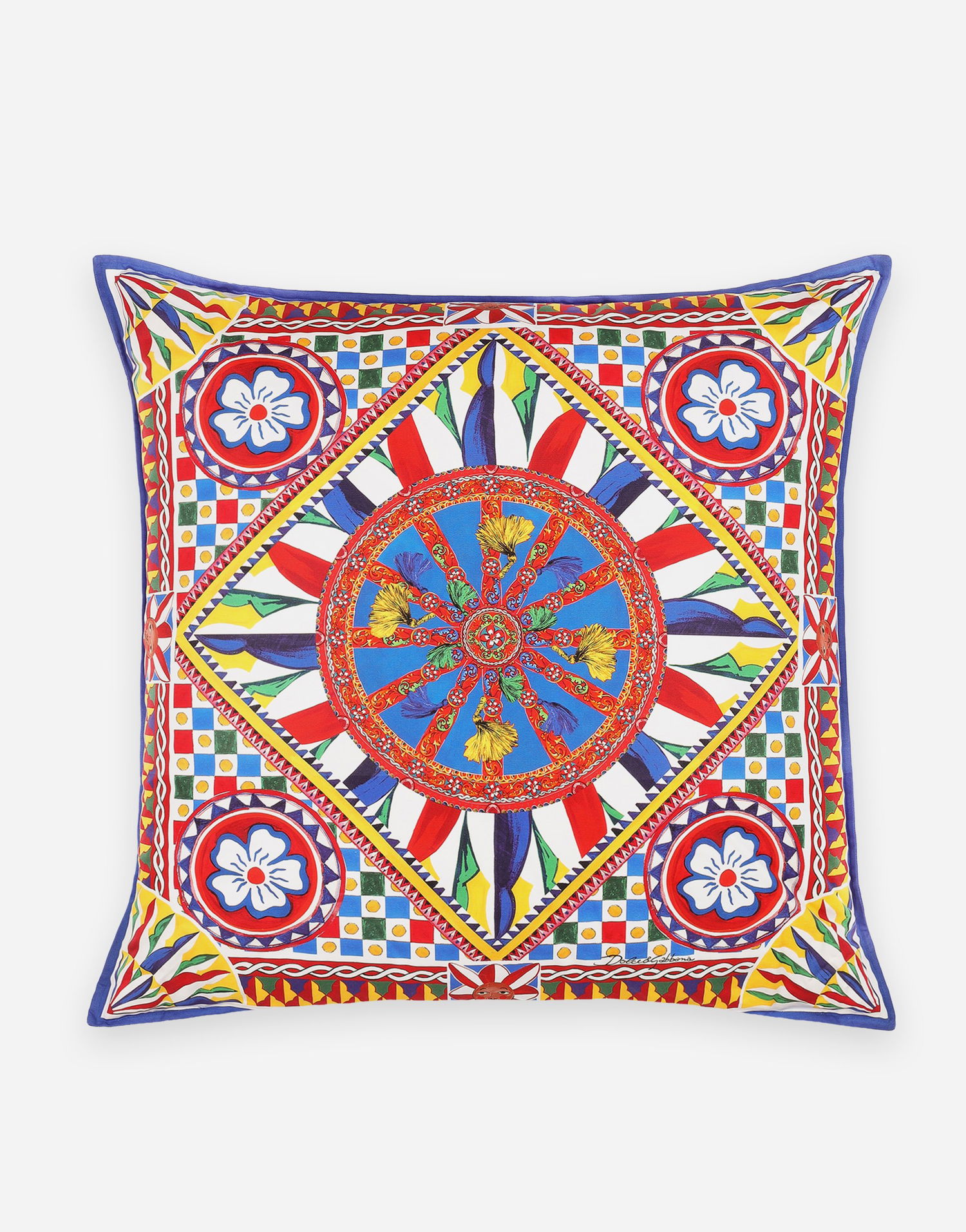 Домашен декор Dolce & Gabbana Intricate Geometric Wheel Print Canvas Cushion Large Onesize Многоцветен | TCE003TCA97UC068, 0
