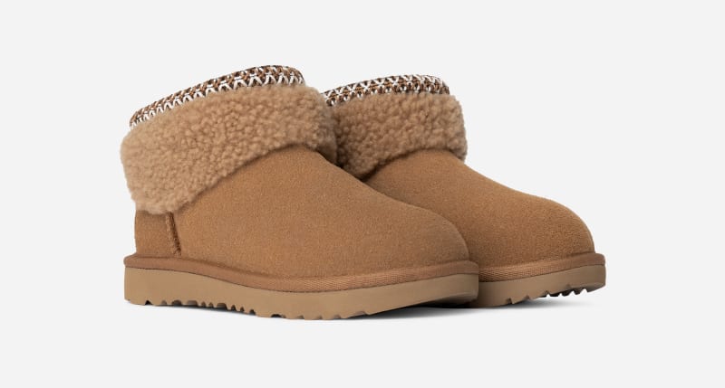 Кецове и обувки UGG Classic Ultra Mini Maxi Curly Suede Boot with Braided Trim Кафяво | 1157730K-CHE, 1