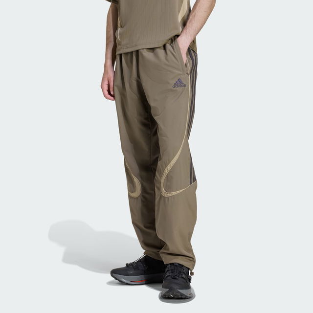 Relaxed Fit Wavy Panel Track Pants Teamgeist Adicolor