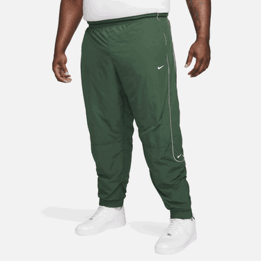 Спортни панталони Nike Solo Swoosh Track Pant Зелено | FB8620-323, 1