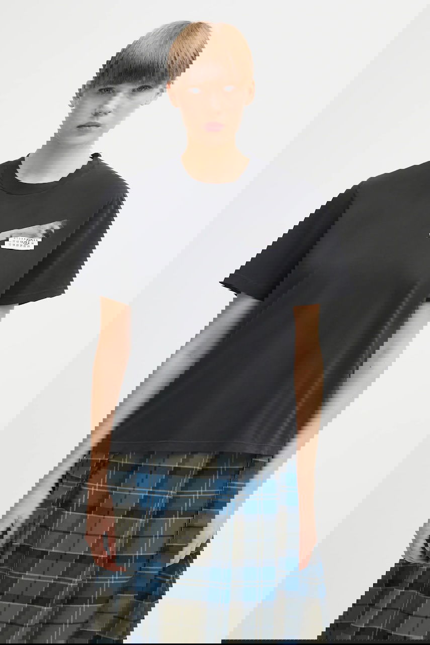 Тениска Maison Margiela MM6 Maison Margiela Number Patch T-Shirt Черно | S62GD0210.M20115.900, 0
