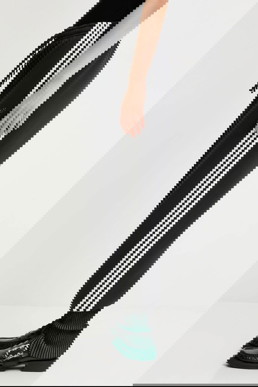 Спортни панталони adidas Originals Originals Fb Track Pants Черно | JW7324, 1