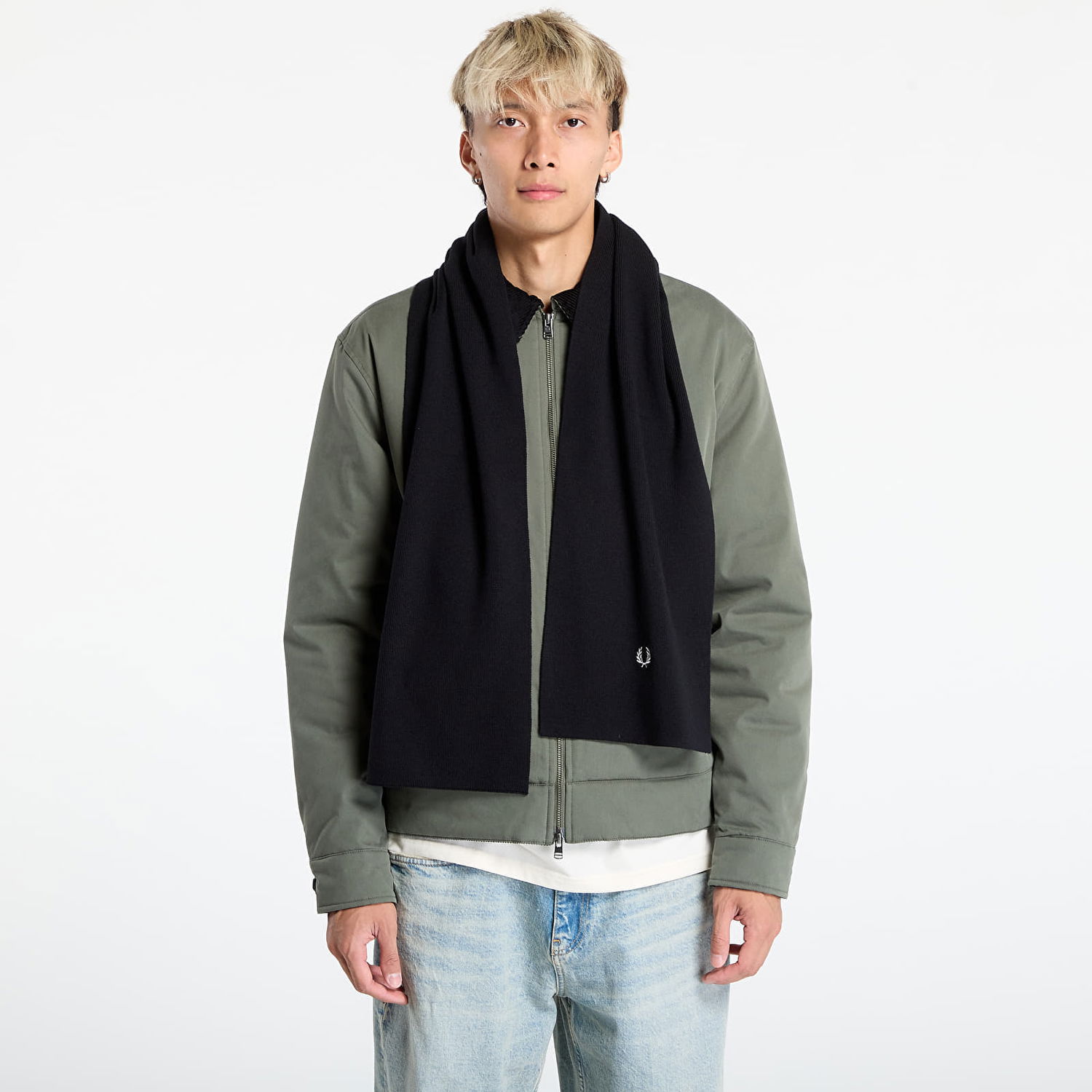 Шал Fred Perry Fred Perry Classic Merino Wool Scarf Черно | C8140 843, 0