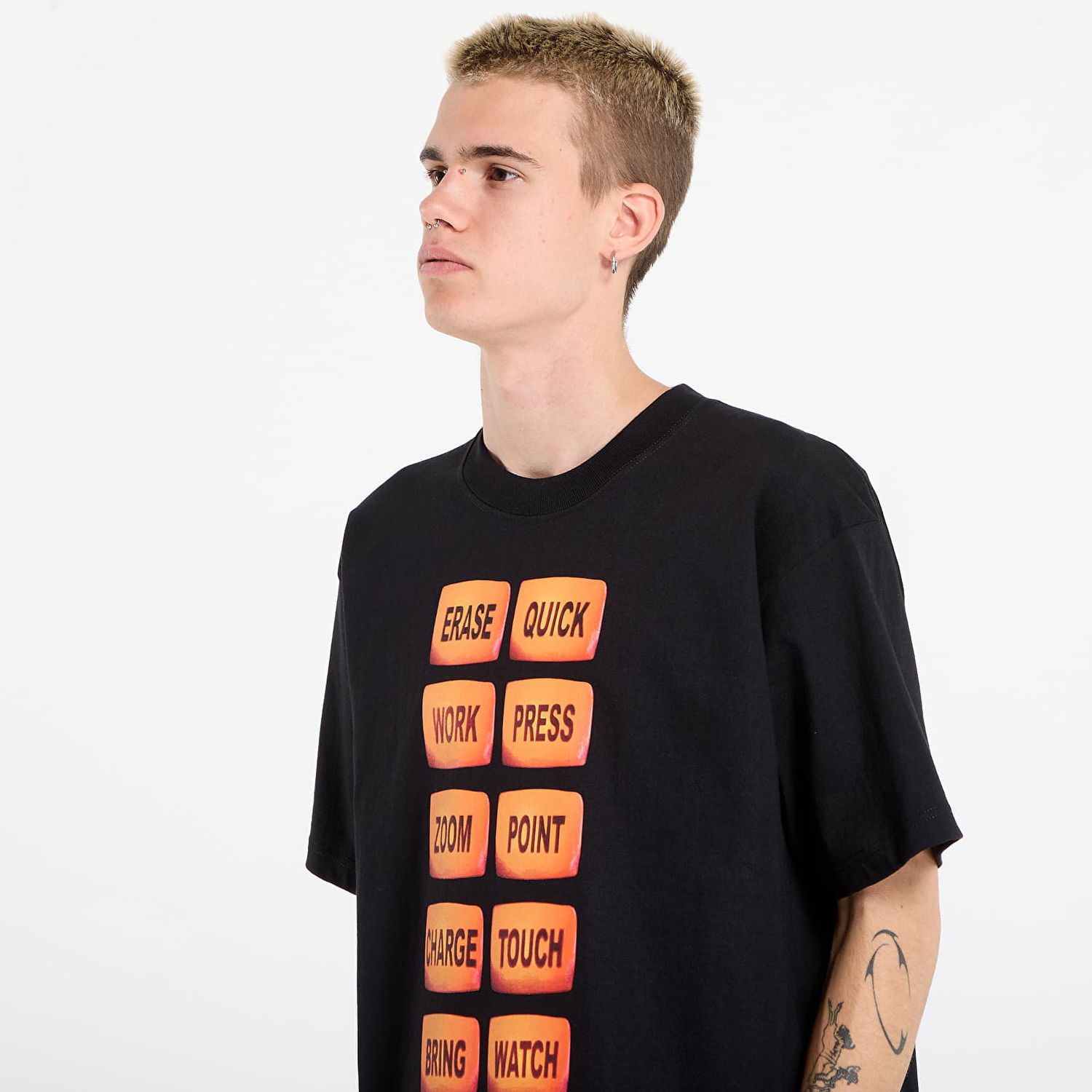 Тениска Pleasures PLEASURES Technologic T-Shirt Черно | P25DP020-BLACK, 1