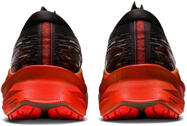 Кецове и обувки Asics Novablast 3 Черно | 1011B568 300, 2