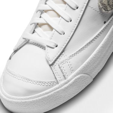 Кецове и обувки Nike Blazer Mid '77 SE W Бяло | DH9633-101, 4