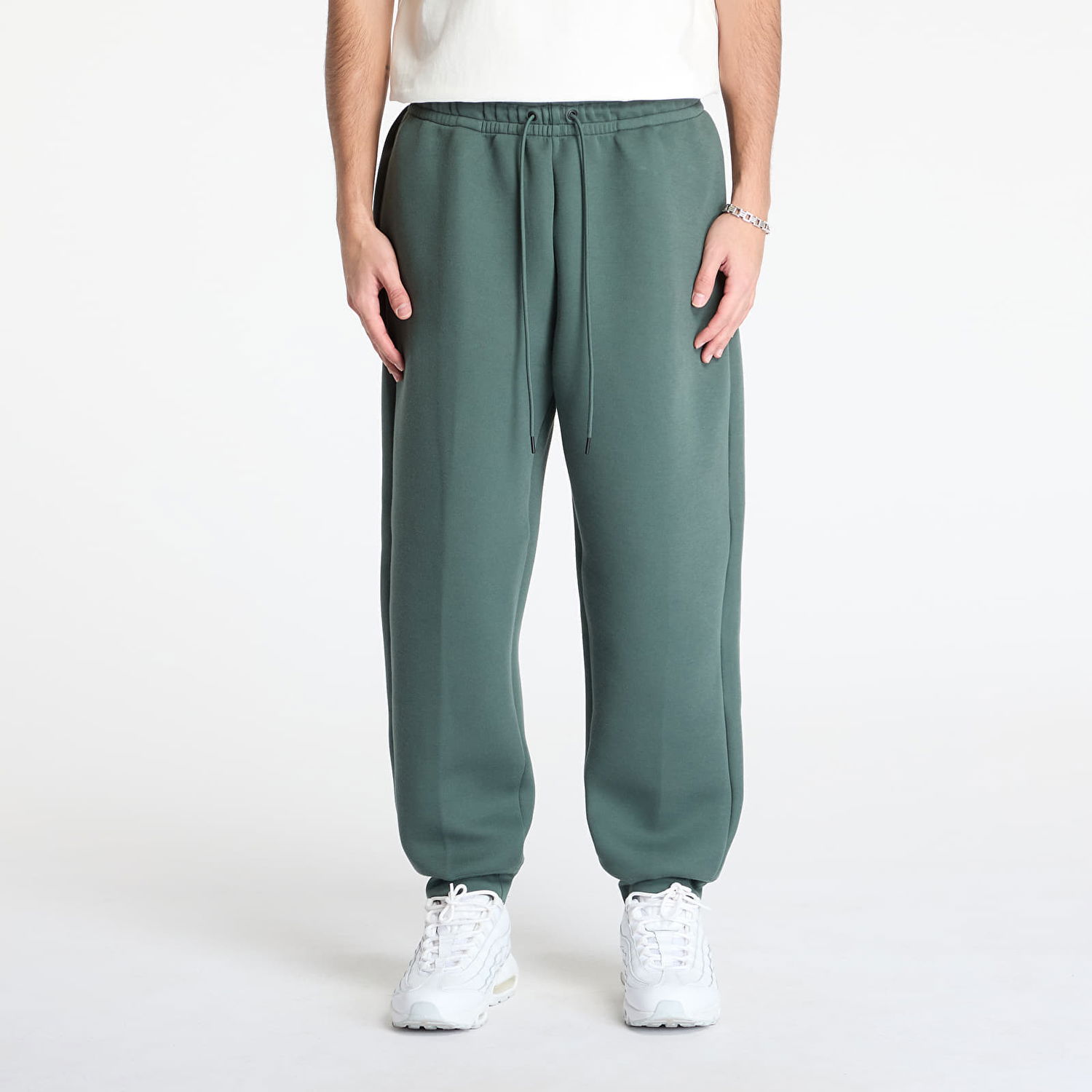 Спортни панталони Nike Nike Tech Fleece Pants Зелено | FZ7593-339, 0