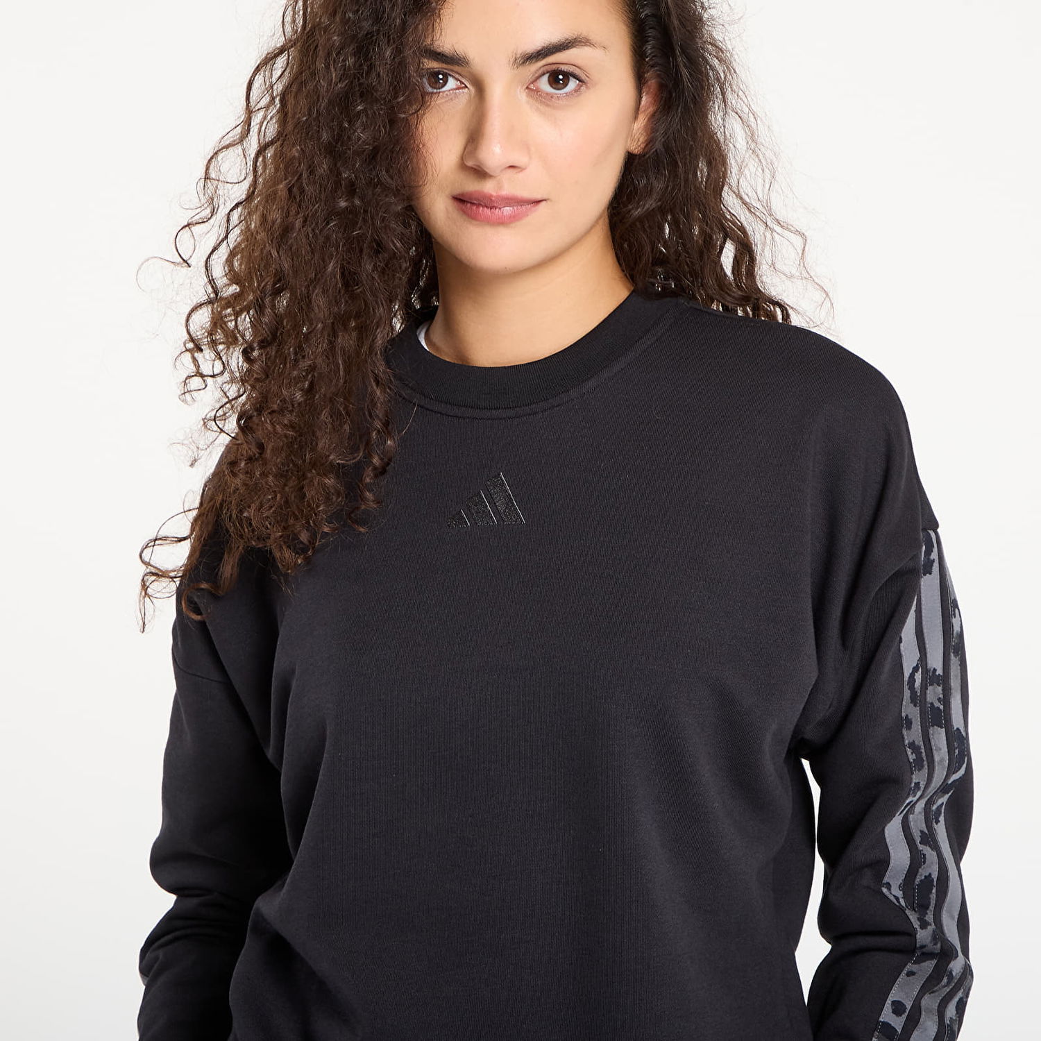 Суитчър adidas Performance Animal Print French Terry 3 Stripes Sweatshirt Черно | JM1835, 1