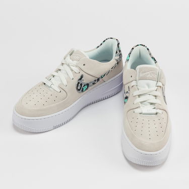 Кецове и обувки Nike W Air Force 1 Sage Low Бежово | CQ7511-071, 2