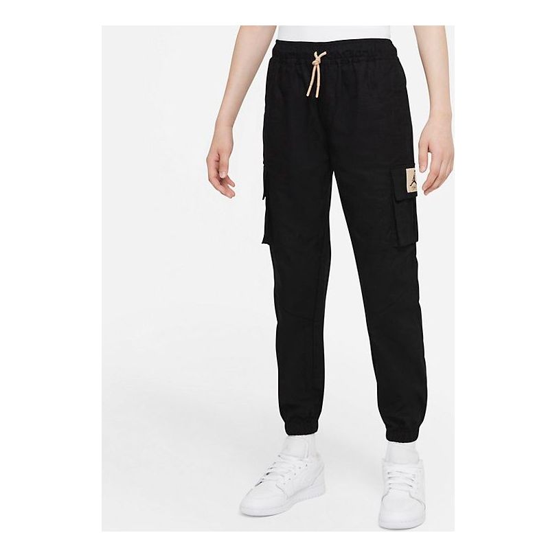 Карго панталони Nike Woven Cargo Pants Черно | DO9056-010