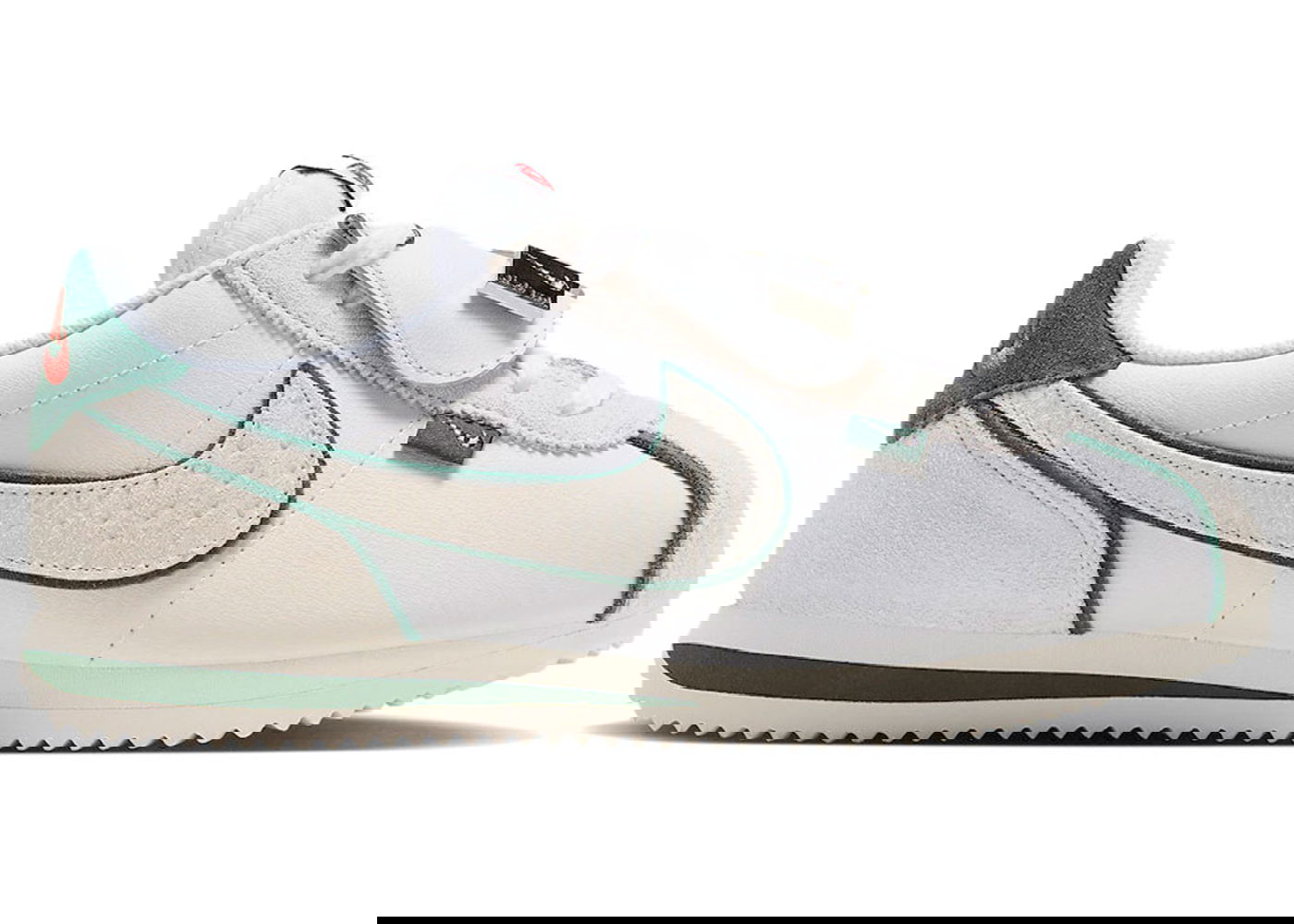 Кецове и обувки Nike Cortez "All Petals United White Green" Зелено | FQ0259-110, 0