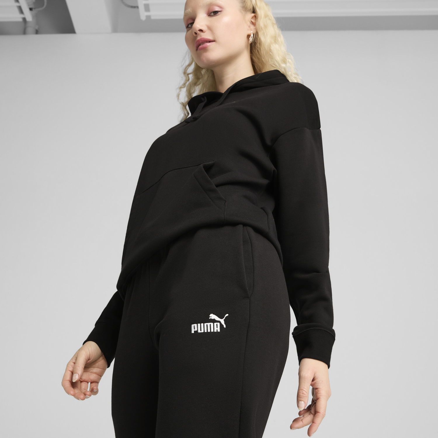 Спортни панталони Puma Essentials Small Logo Sweatpants Черно | 682448_01, 1